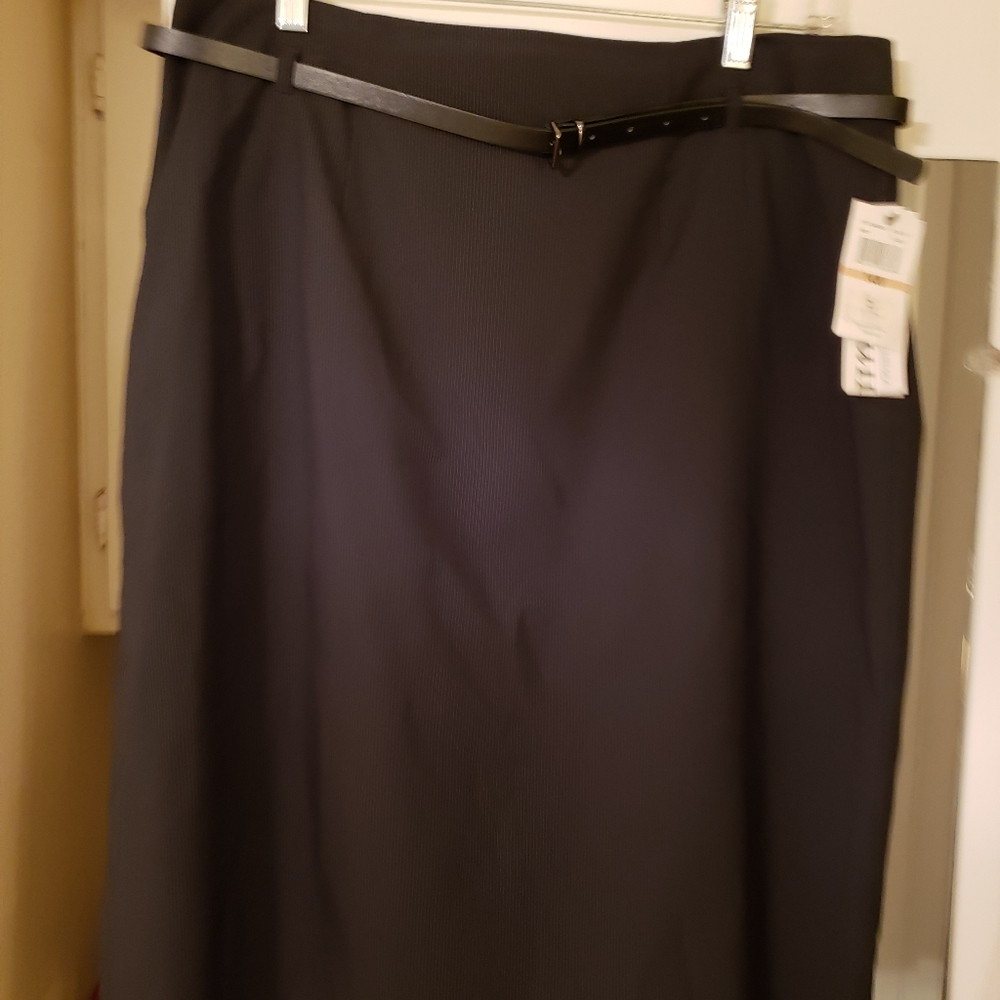 Black pinstripe skirt - Picture 6 of 14